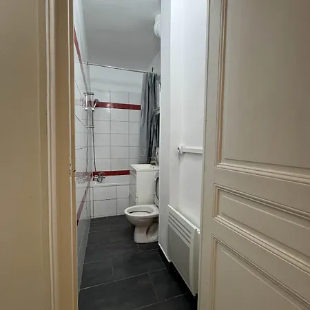 Apartment Entier Paris, France *